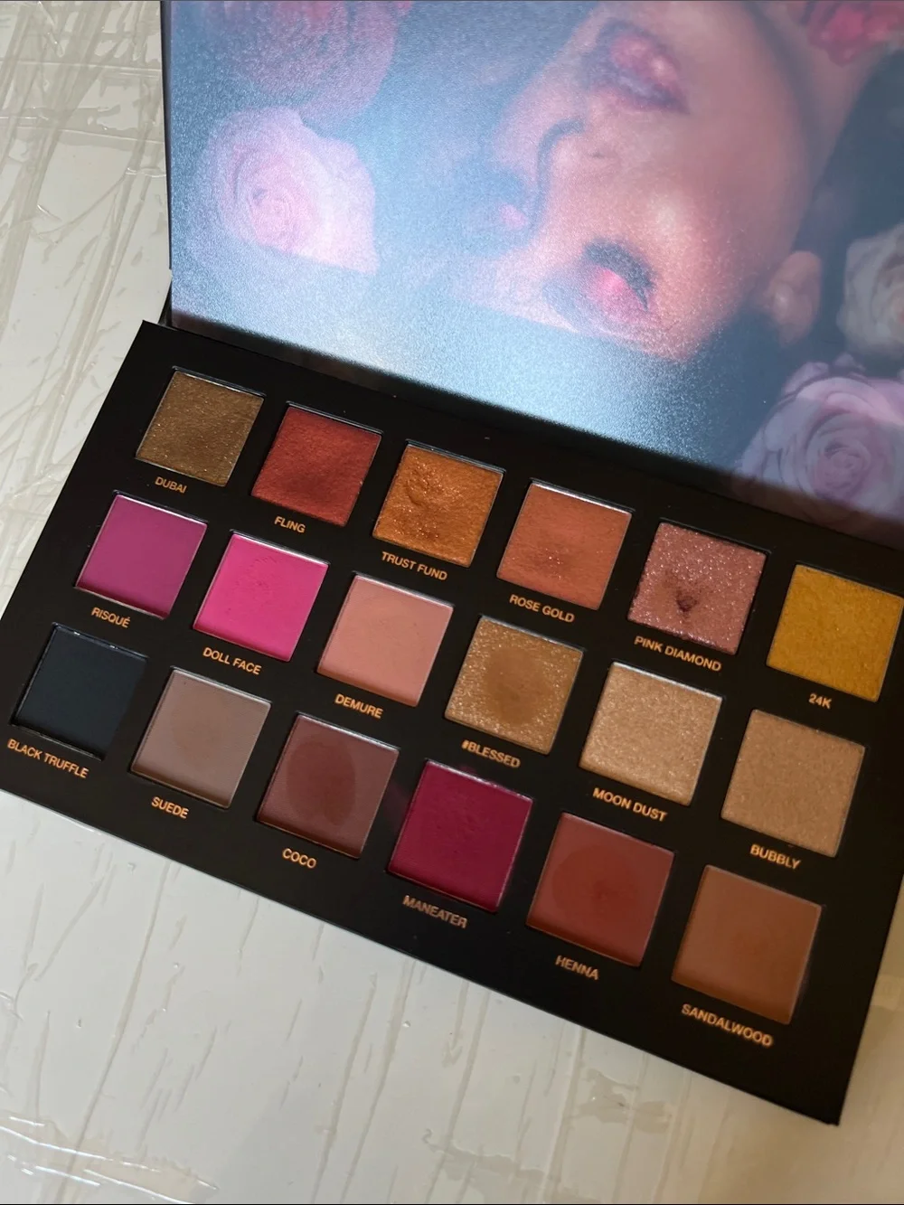HUDA BEAUTY Rose Gold Palette — Remastered